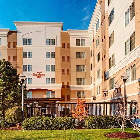 Residence Inn By Marriott Tysons Тайсънс Корнър Екстериор снимка