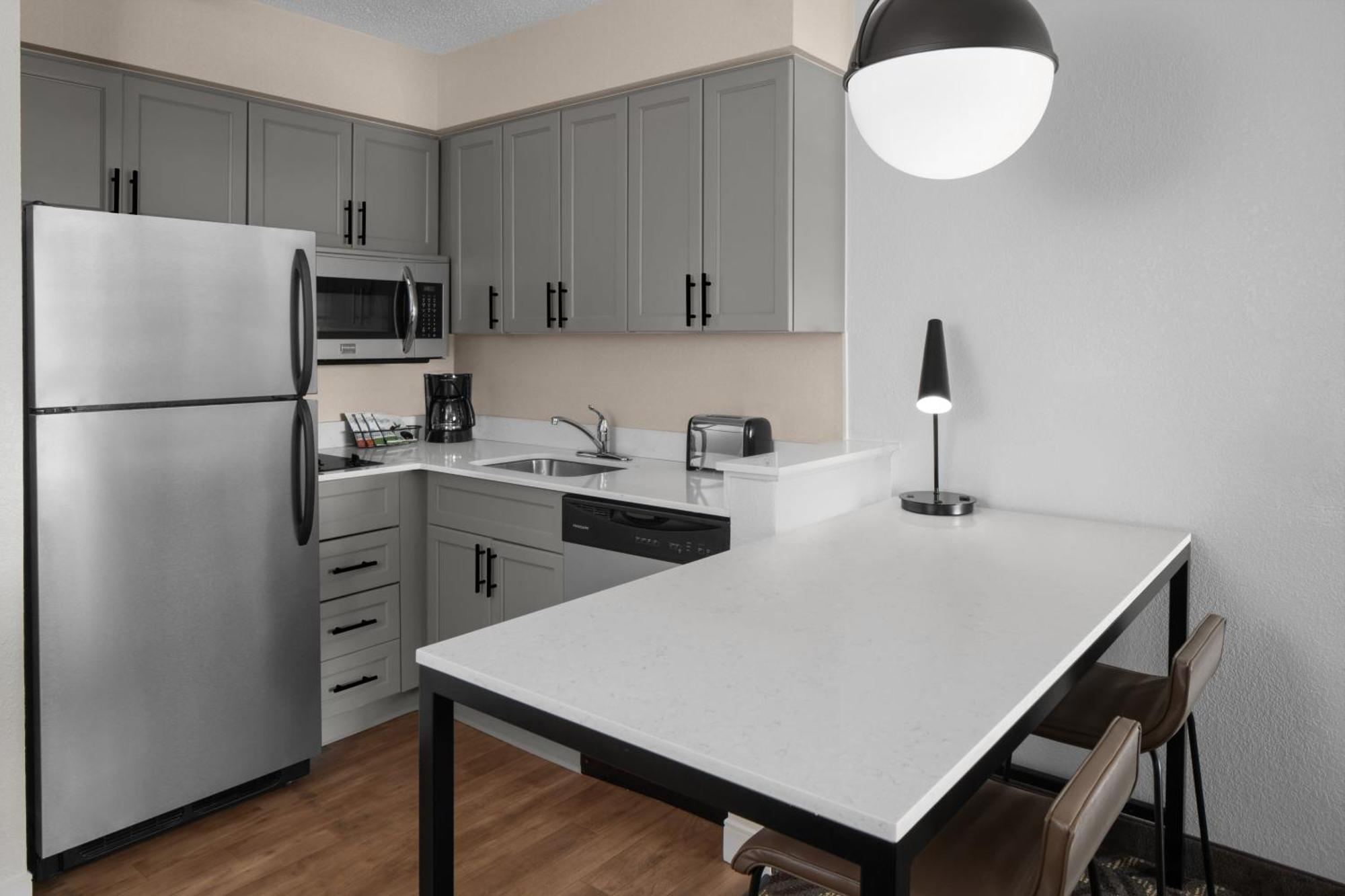 Residence Inn By Marriott Tysons Тайсънс Корнър Екстериор снимка