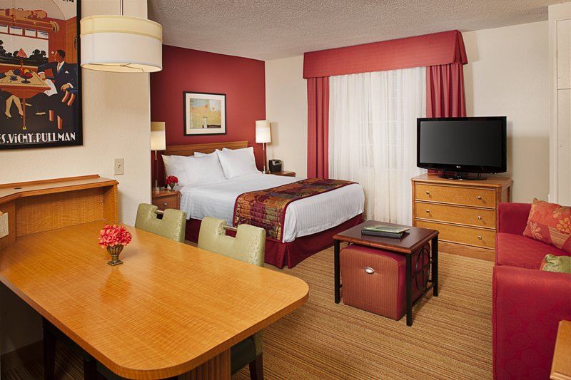 Residence Inn By Marriott Tysons Тайсънс Корнър Екстериор снимка