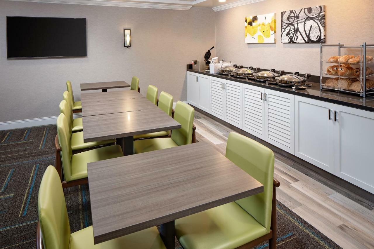 Residence Inn By Marriott Tysons Тайсънс Корнър Екстериор снимка